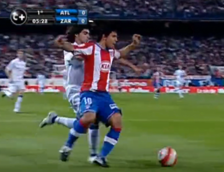 Partido entre el Atlético de Madrid y el Zaragoza en octubre de 2007 en el Calderón