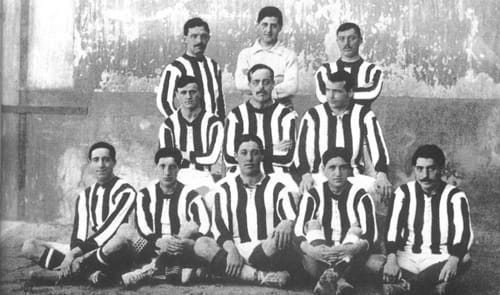 Atlético de Madrid 1911 con la rojiblanca