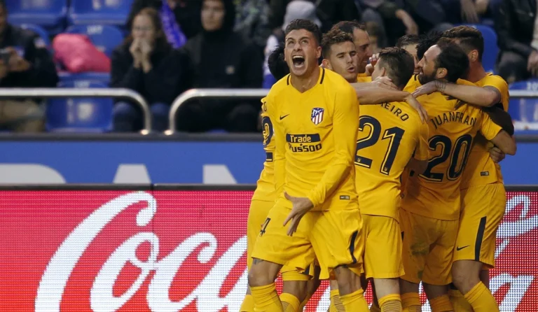 Celebración del gol al Deportivo de la Coruña